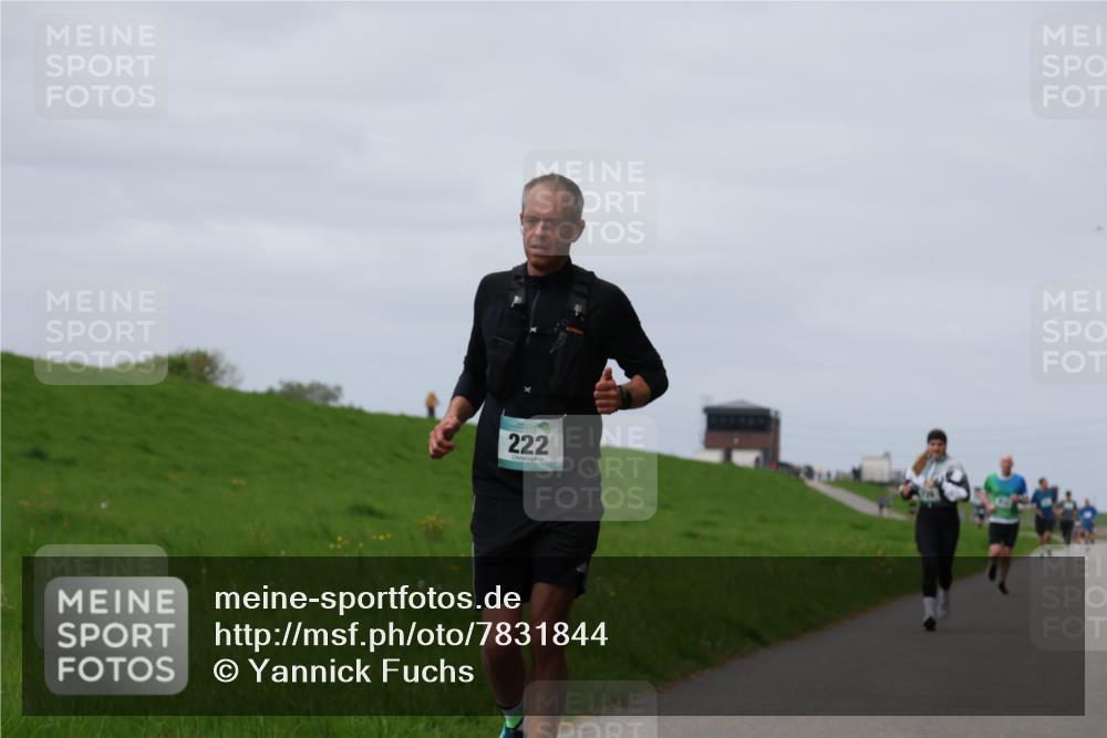04.05.2025 - 8. Wedeler Halbmarathon Yannick Fuchs http://msf.ph/oto/7831844 04.05.2025 11:40:48 Laufen 222 meine-sportfotos.de