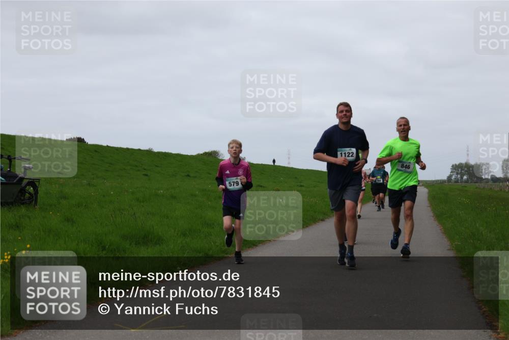 04.05.2025 - 8. Wedeler Halbmarathon Yannick Fuchs http://msf.ph/oto/7831845 04.05.2025 11:20:40 Laufen 579, 1122, 846 meine-sportfotos.de
