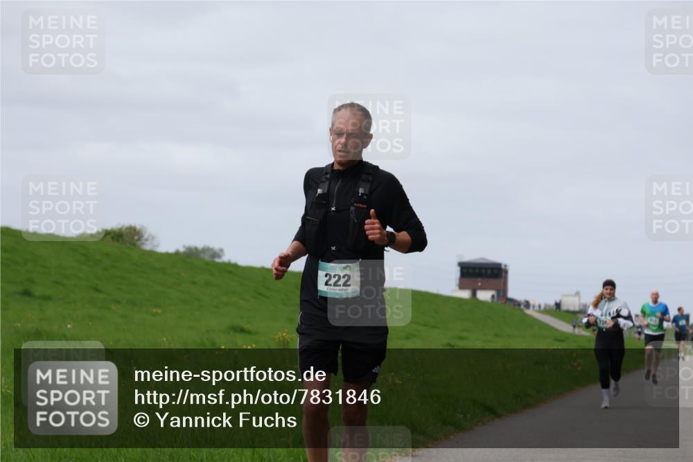 04.05.2025 - 8. Wedeler Halbmarathon Yannick Fuchs http://msf.ph/oto/7831846 04.05.2025 11:40:48 Laufen 222 meine-sportfotos.de