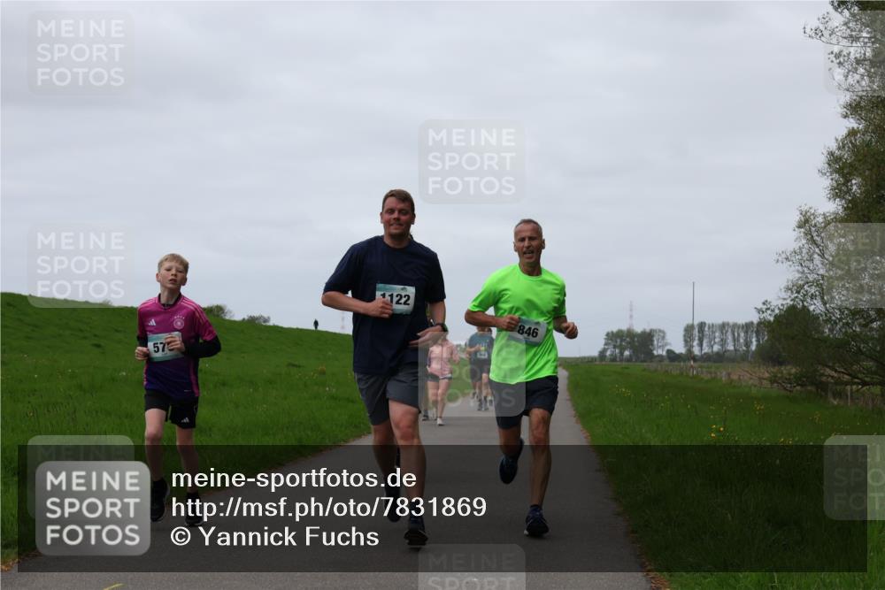 04.05.2025 - 8. Wedeler Halbmarathon Yannick Fuchs http://msf.ph/oto/7831869 04.05.2025 11:20:41 Laufen 57, 1122, 846 meine-sportfotos.de