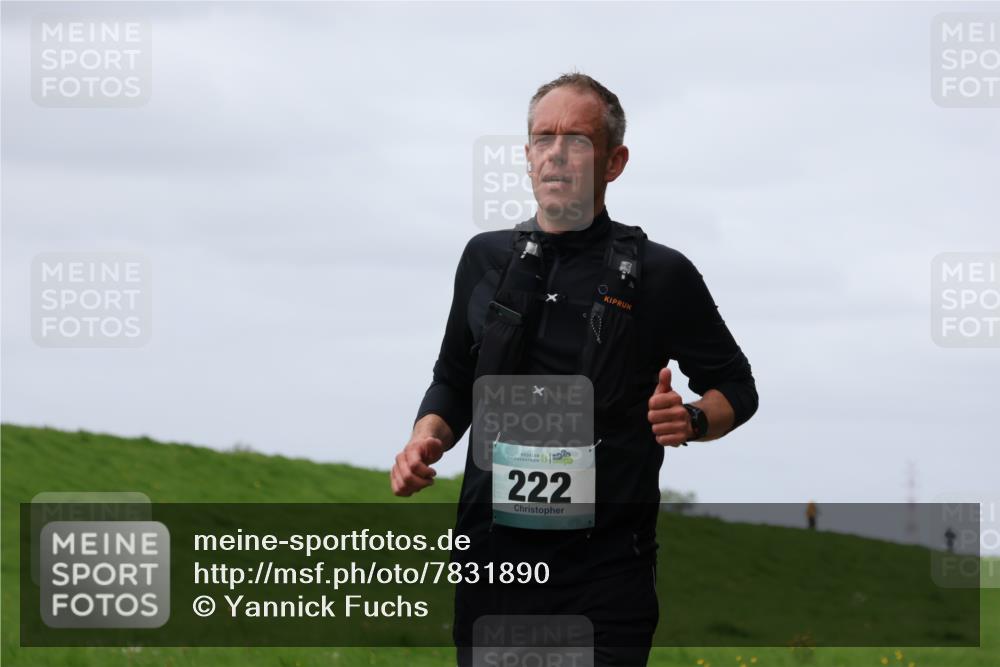 04.05.2025 - 8. Wedeler Halbmarathon Yannick Fuchs http://msf.ph/oto/7831890 04.05.2025 11:40:50 Laufen 222 meine-sportfotos.de