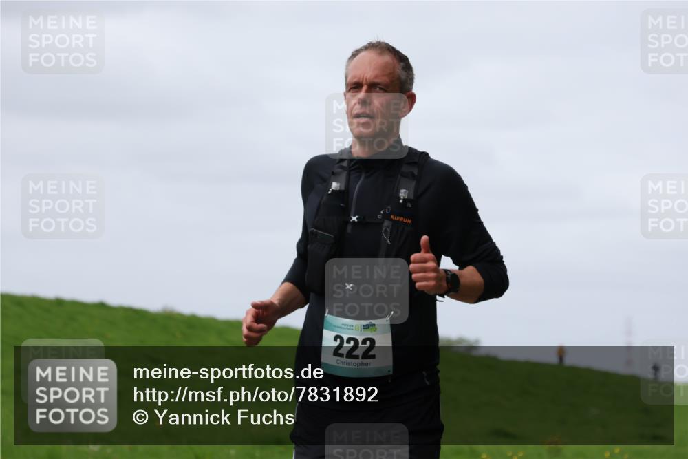 04.05.2025 - 8. Wedeler Halbmarathon Yannick Fuchs http://msf.ph/oto/7831892 04.05.2025 11:40:50 Laufen 222 meine-sportfotos.de
