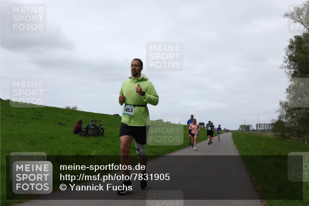 04.05.2025 - 8. Wedeler Halbmarathon Yannick Fuchs http://msf.ph/oto/7831905 04.05.2025 11:20:44 Laufen 1053 meine-sportfotos.de
