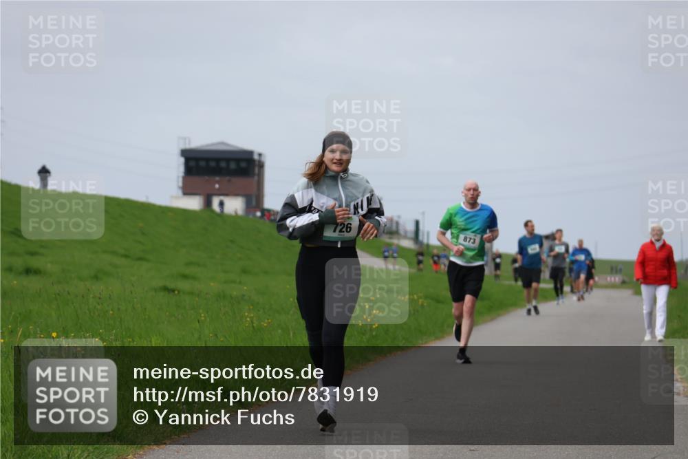 04.05.2025 - 8. Wedeler Halbmarathon Yannick Fuchs http://msf.ph/oto/7831919 04.05.2025 11:40:51 Laufen 726, 873 meine-sportfotos.de
