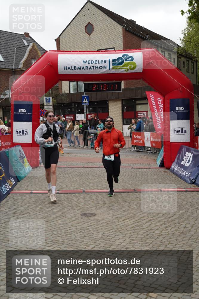 04.05.2025 - 8. Wedeler Halbmarathon Felixshl http://msf.ph/oto/7831923 04.05.2025 12:13:09 Ziel 24, 272, 435 meine-sportfotos.de