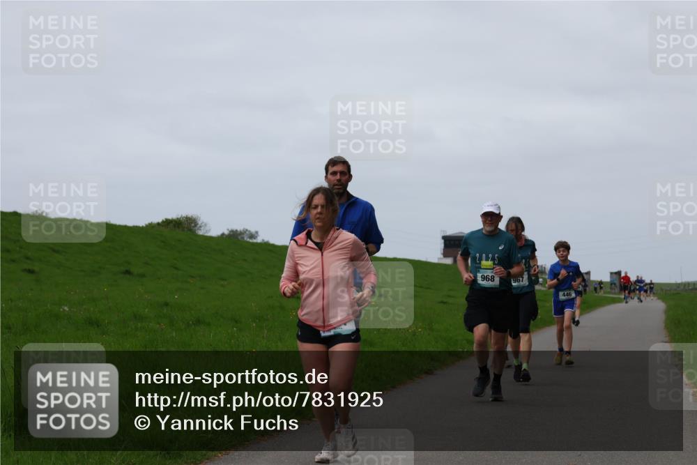 04.05.2025 - 8. Wedeler Halbmarathon Yannick Fuchs http://msf.ph/oto/7831925 04.05.2025 11:20:45 Laufen 8116, 968, 967, 446 meine-sportfotos.de