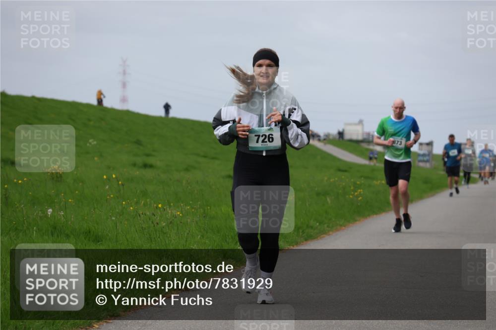 04.05.2025 - 8. Wedeler Halbmarathon Yannick Fuchs http://msf.ph/oto/7831929 04.05.2025 11:40:54 Laufen 726, 873 meine-sportfotos.de