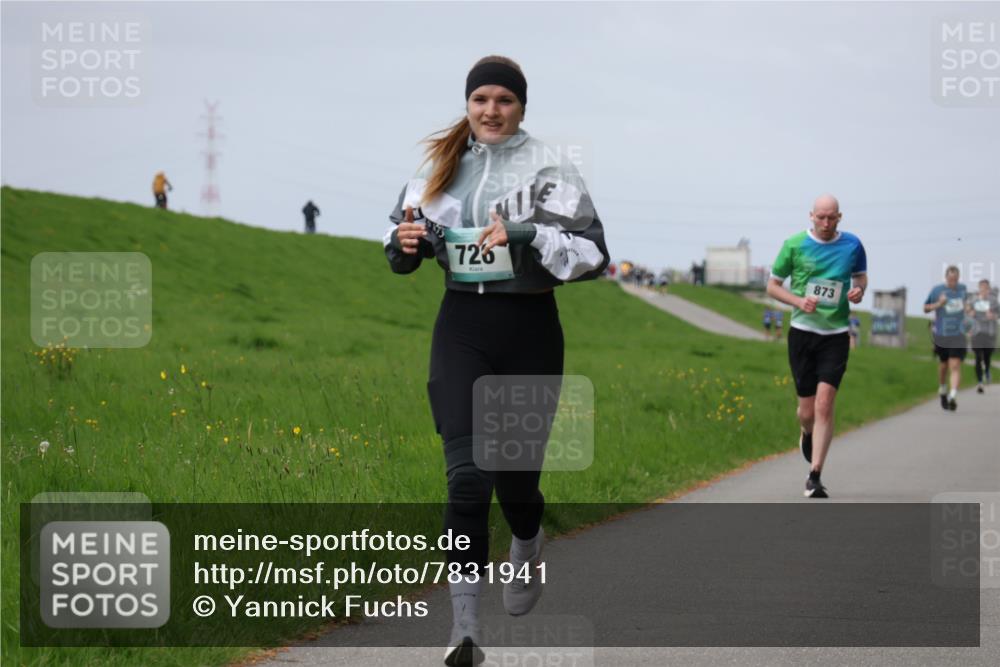 04.05.2025 - 8. Wedeler Halbmarathon Yannick Fuchs http://msf.ph/oto/7831941 04.05.2025 11:40:54 Laufen 726, 873 meine-sportfotos.de
