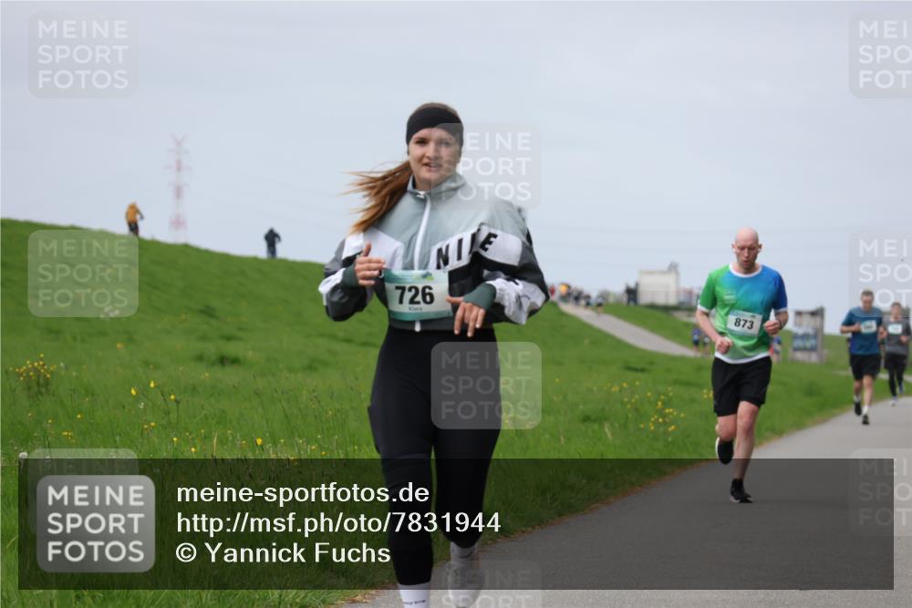 04.05.2025 - 8. Wedeler Halbmarathon Yannick Fuchs http://msf.ph/oto/7831944 04.05.2025 11:40:54 Laufen 726, 873 meine-sportfotos.de