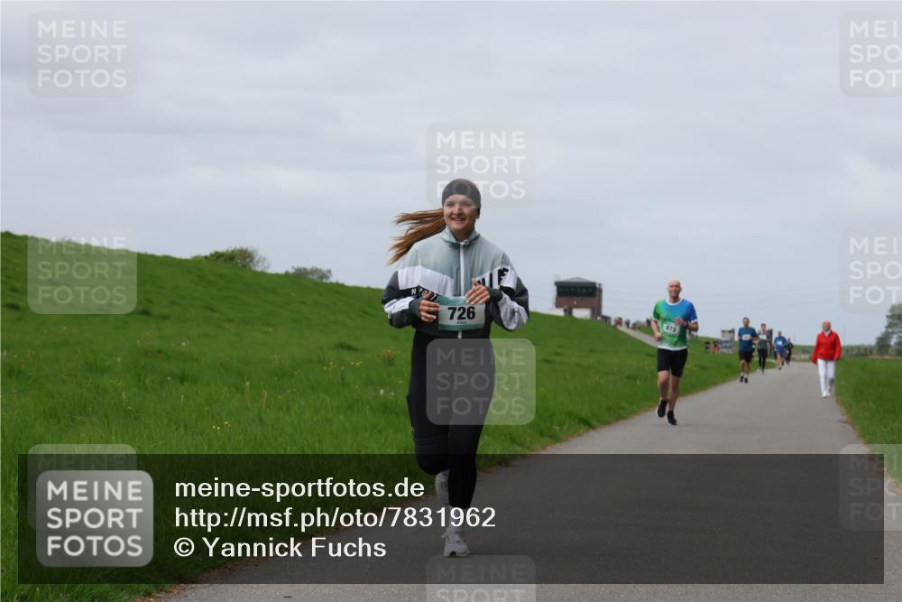 04.05.2025 - 8. Wedeler Halbmarathon Yannick Fuchs http://msf.ph/oto/7831962 04.05.2025 11:40:55 Laufen 726 meine-sportfotos.de