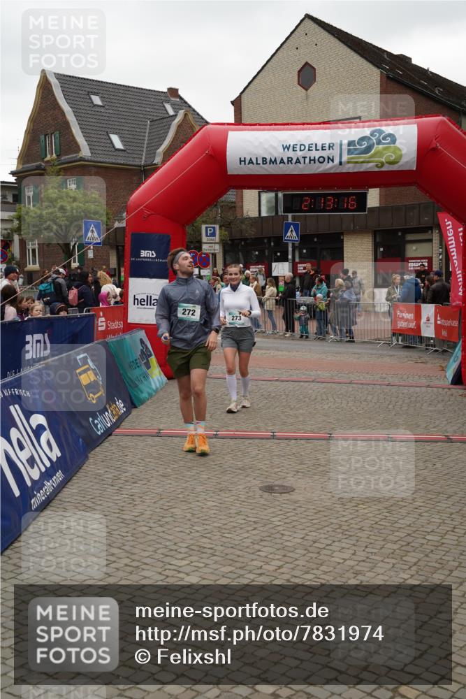 04.05.2025 - 8. Wedeler Halbmarathon Felixshl http://msf.ph/oto/7831974 04.05.2025 12:13:14 Ziel 24, 272, 273, 415 meine-sportfotos.de