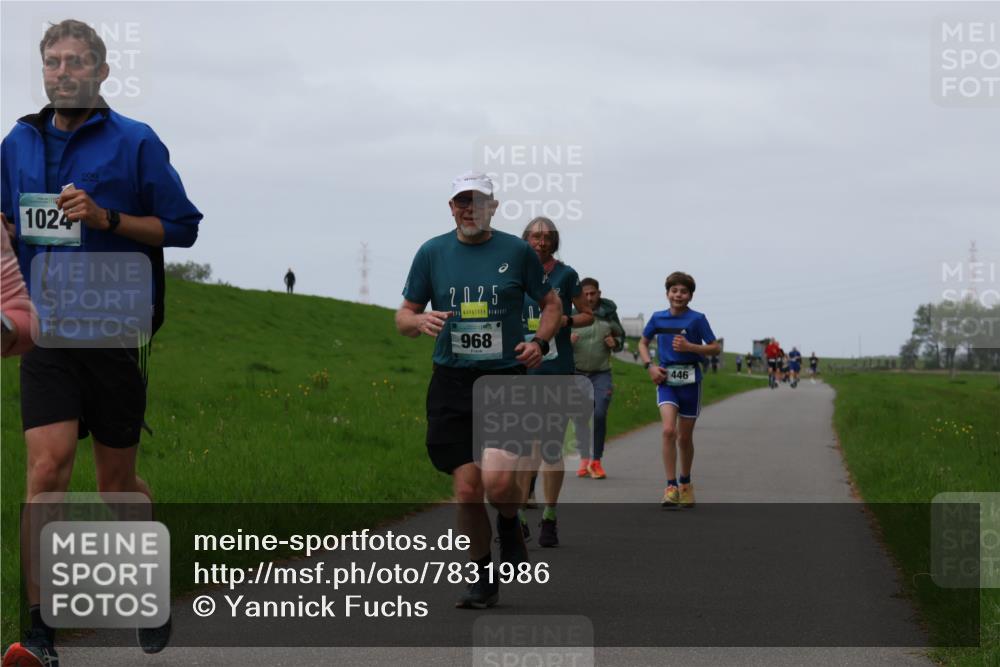 04.05.2025 - 8. Wedeler Halbmarathon Yannick Fuchs http://msf.ph/oto/7831986 04.05.2025 11:20:47 Laufen 1024, 2025, 968, 446 meine-sportfotos.de