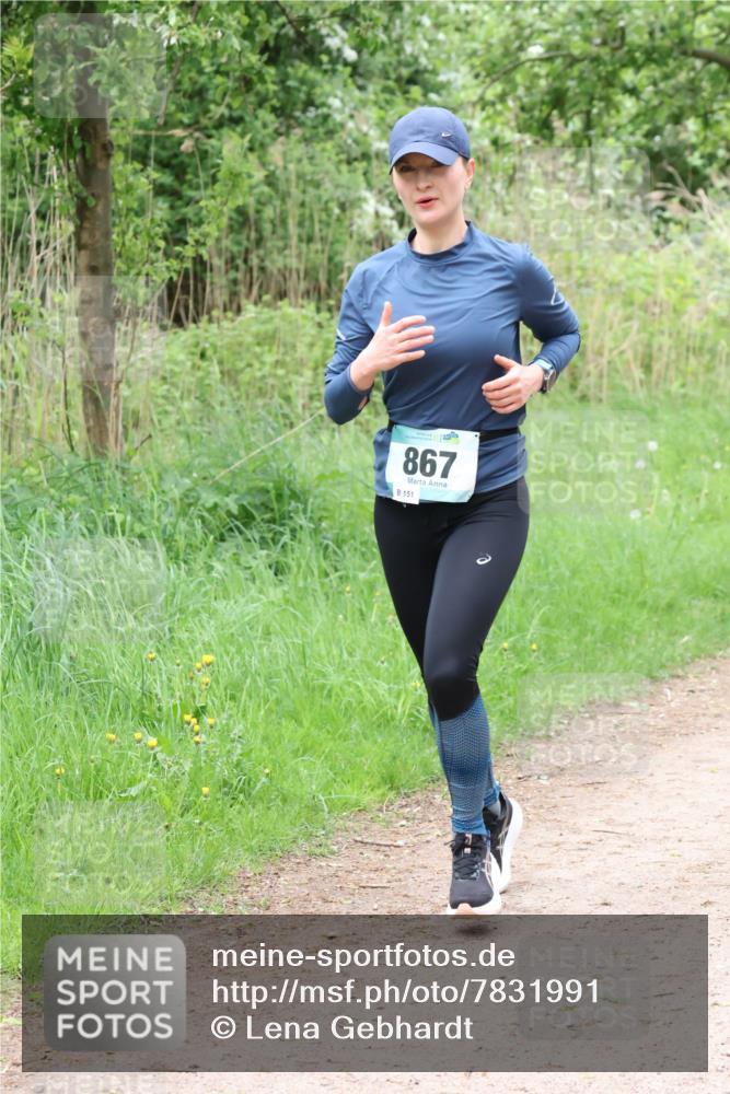04.05.2025 - 8. Wedeler Halbmarathon Lena Gebhardt http://msf.ph/oto/7831991 04.05.2025 11:19:07 Laufen 136, 867, 151 meine-sportfotos.de