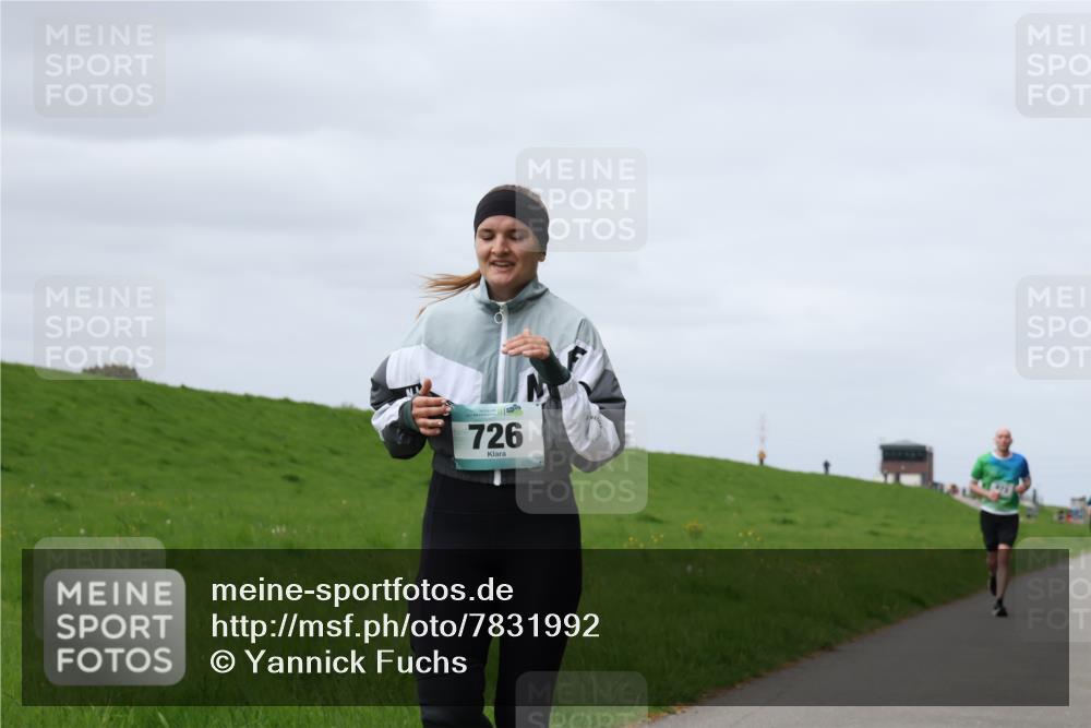 04.05.2025 - 8. Wedeler Halbmarathon Yannick Fuchs http://msf.ph/oto/7831992 04.05.2025 11:40:57 Laufen 726 meine-sportfotos.de