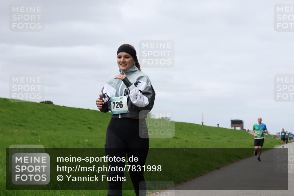 04.05.2025 - 8. Wedeler Halbmarathon Yannick Fuchs http://msf.ph/oto/7831998 04.05.2025 11:40:57 Laufen 26, 726 meine-sportfotos.de