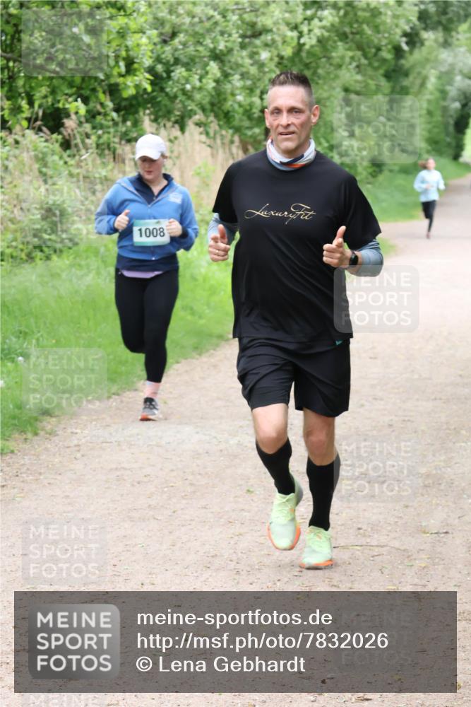 04.05.2025 - 8. Wedeler Halbmarathon Lena Gebhardt http://msf.ph/oto/7832026 04.05.2025 11:19:10 Laufen 1008 meine-sportfotos.de
