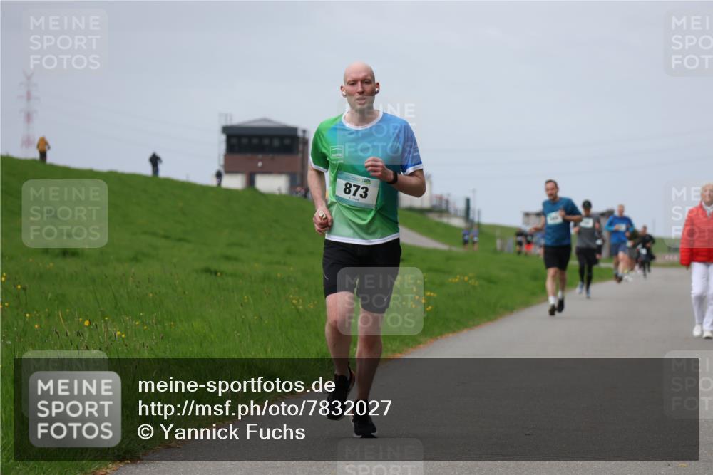 04.05.2025 - 8. Wedeler Halbmarathon Yannick Fuchs http://msf.ph/oto/7832027 04.05.2025 11:40:59 Laufen 873 meine-sportfotos.de