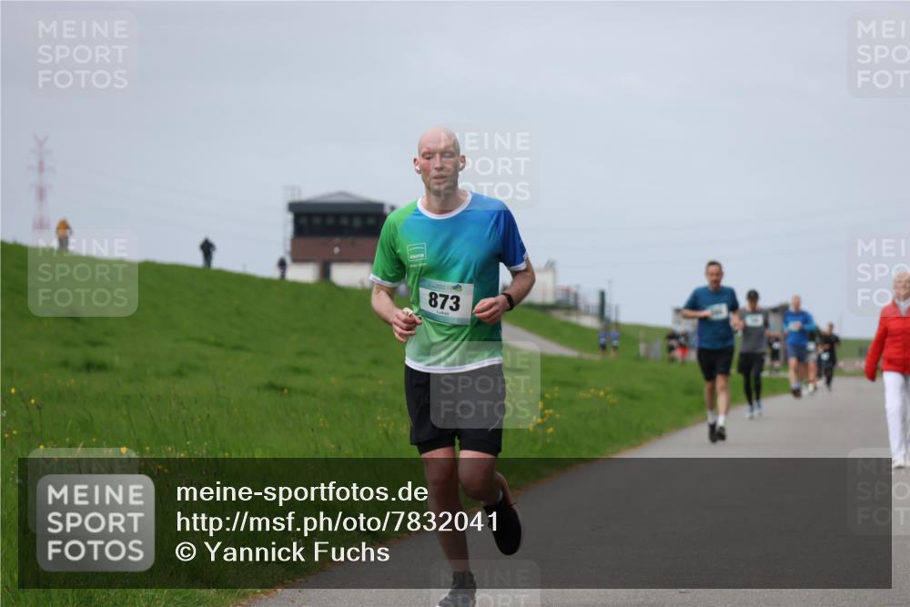 04.05.2025 - 8. Wedeler Halbmarathon Yannick Fuchs http://msf.ph/oto/7832041 04.05.2025 11:40:59 Laufen 873 meine-sportfotos.de