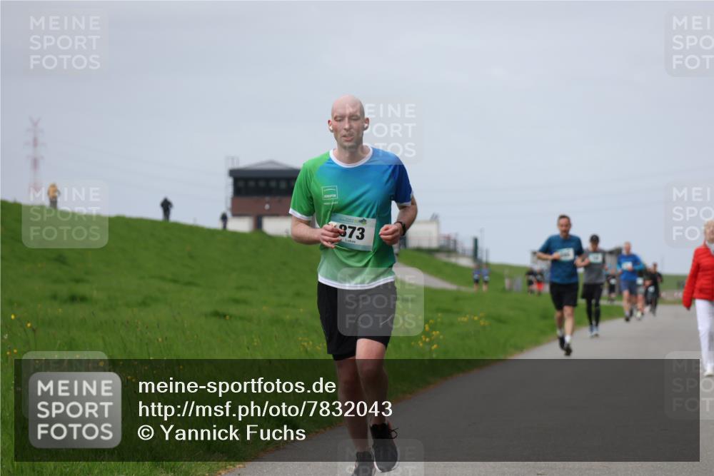 04.05.2025 - 8. Wedeler Halbmarathon Yannick Fuchs http://msf.ph/oto/7832043 04.05.2025 11:40:59 Laufen 973 meine-sportfotos.de