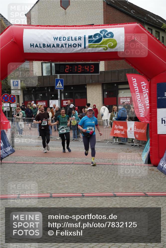 04.05.2025 - 8. Wedeler Halbmarathon Felixshl http://msf.ph/oto/7832125 04.05.2025 12:13:41 Ziel 404, 405, 409 meine-sportfotos.de