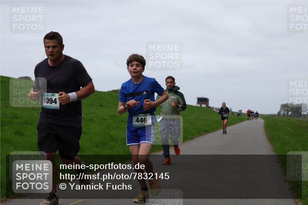 04.05.2025 - 8. Wedeler Halbmarathon Yannick Fuchs http://msf.ph/oto/7832145 04.05.2025 11:20:52 Laufen 8, 10, 1094, 446 meine-sportfotos.de