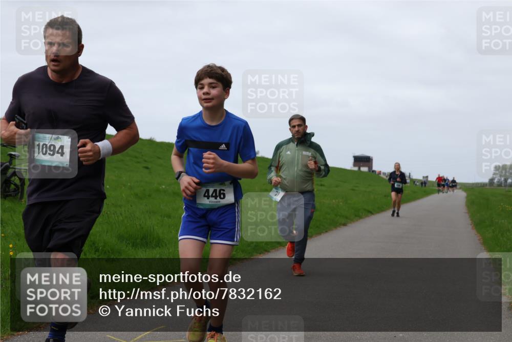 04.05.2025 - 8. Wedeler Halbmarathon Yannick Fuchs http://msf.ph/oto/7832162 04.05.2025 11:20:52 Laufen 1094, 446 meine-sportfotos.de