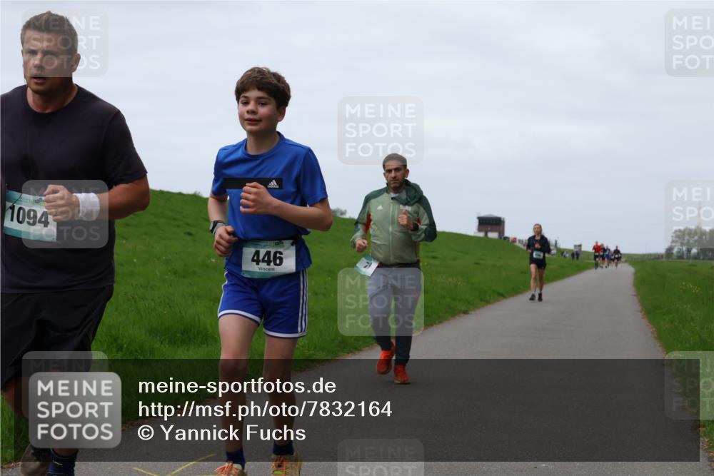 04.05.2025 - 8. Wedeler Halbmarathon Yannick Fuchs http://msf.ph/oto/7832164 04.05.2025 11:20:52 Laufen 1094, 446 meine-sportfotos.de