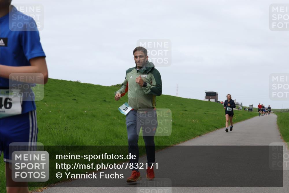04.05.2025 - 8. Wedeler Halbmarathon Yannick Fuchs http://msf.ph/oto/7832171 04.05.2025 11:20:53 Laufen 91, 20 meine-sportfotos.de