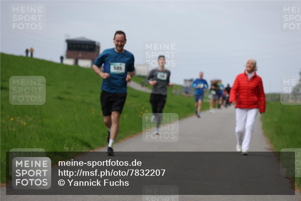 04.05.2025 - 8. Wedeler Halbmarathon Yannick Fuchs http://msf.ph/oto/7832207 04.05.2025 11:41:10 Laufen 585 meine-sportfotos.de