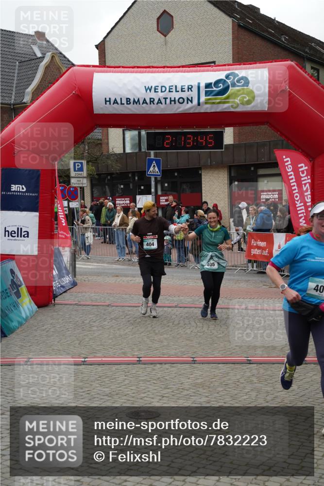 04.05.2025 - 8. Wedeler Halbmarathon Felixshl http://msf.ph/oto/7832223 04.05.2025 12:13:43 Ziel 404, 405, 409 meine-sportfotos.de