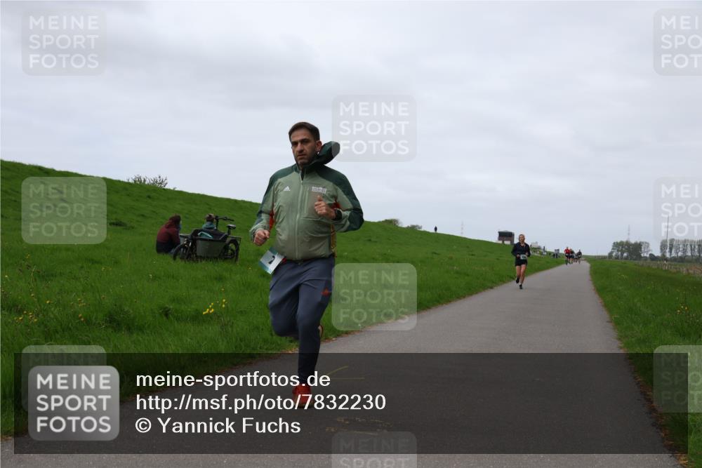 04.05.2025 - 8. Wedeler Halbmarathon Yannick Fuchs http://msf.ph/oto/7832230 04.05.2025 11:20:54 Laufen  meine-sportfotos.de