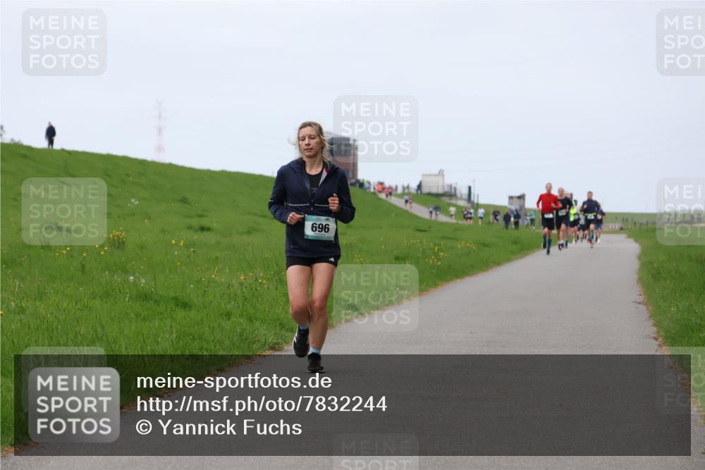04.05.2025 - 8. Wedeler Halbmarathon Yannick Fuchs http://msf.ph/oto/7832244 04.05.2025 11:20:55 Laufen 696 meine-sportfotos.de
