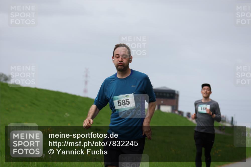 04.05.2025 - 8. Wedeler Halbmarathon Yannick Fuchs http://msf.ph/oto/7832245 04.05.2025 11:41:13 Laufen 585, 168 meine-sportfotos.de