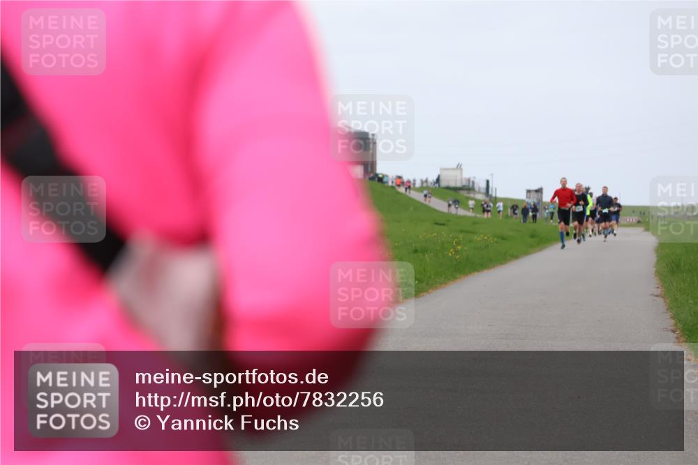 04.05.2025 - 8. Wedeler Halbmarathon Yannick Fuchs http://msf.ph/oto/7832256 04.05.2025 11:20:56 Laufen  meine-sportfotos.de