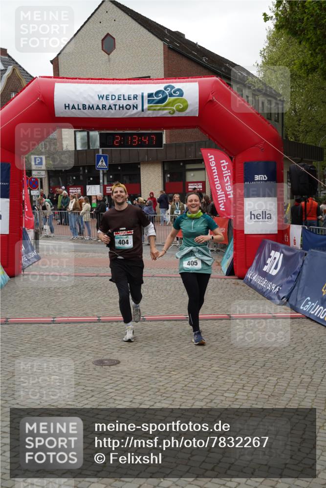 04.05.2025 - 8. Wedeler Halbmarathon Felixshl http://msf.ph/oto/7832267 04.05.2025 12:13:44 Ziel 404, 405, 409 meine-sportfotos.de