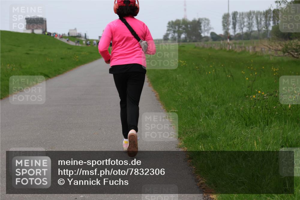 04.05.2025 - 8. Wedeler Halbmarathon Yannick Fuchs http://msf.ph/oto/7832306 04.05.2025 11:20:59 Laufen  meine-sportfotos.de