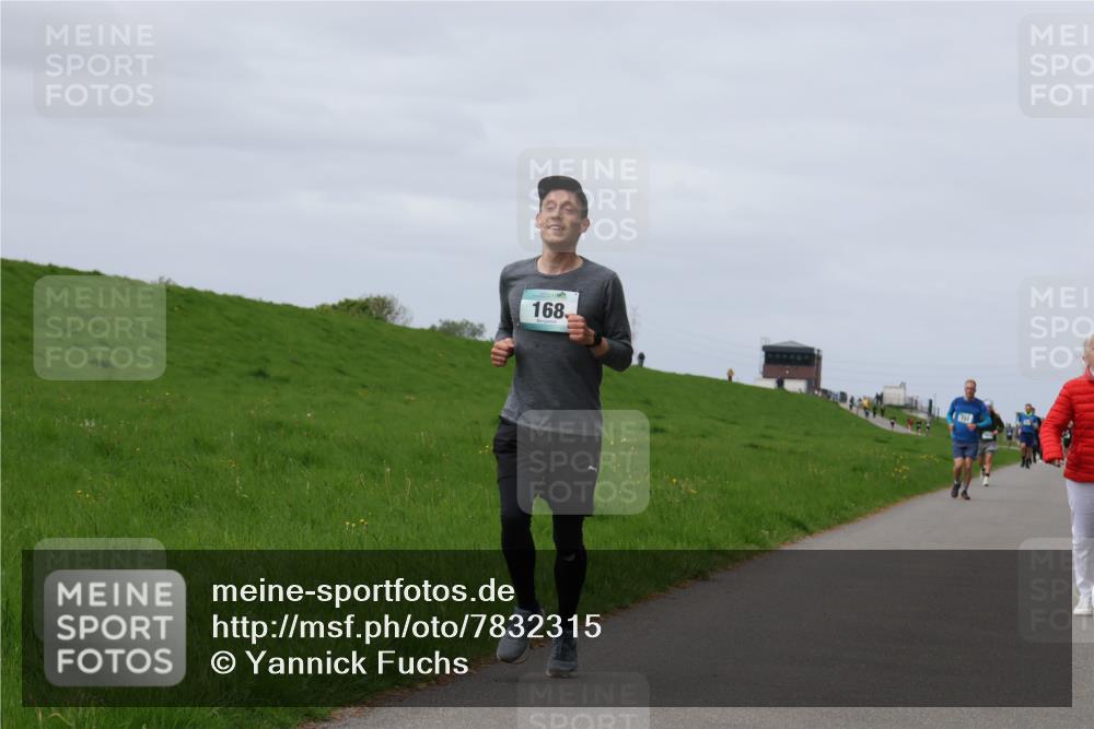 04.05.2025 - 8. Wedeler Halbmarathon Yannick Fuchs http://msf.ph/oto/7832315 04.05.2025 11:41:18 Laufen 168 meine-sportfotos.de