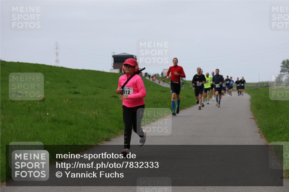04.05.2025 - 8. Wedeler Halbmarathon Yannick Fuchs http://msf.ph/oto/7832333 04.05.2025 11:21:06 Laufen 512 meine-sportfotos.de