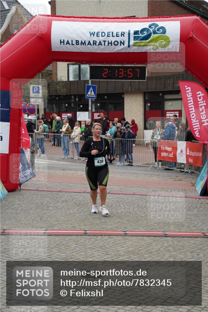 04.05.2025 - 8. Wedeler Halbmarathon Felixshl http://msf.ph/oto/7832345 04.05.2025 12:13:55 Ziel 430 meine-sportfotos.de
