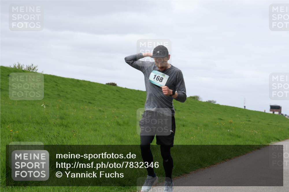 04.05.2025 - 8. Wedeler Halbmarathon Yannick Fuchs http://msf.ph/oto/7832346 04.05.2025 11:41:19 Laufen 168 meine-sportfotos.de