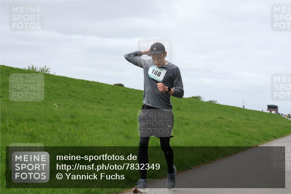 04.05.2025 - 8. Wedeler Halbmarathon Yannick Fuchs http://msf.ph/oto/7832349 04.05.2025 11:41:19 Laufen 168 meine-sportfotos.de
