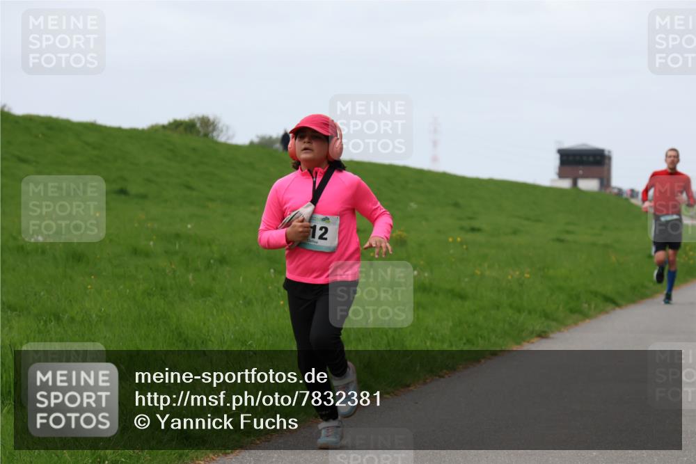 04.05.2025 - 8. Wedeler Halbmarathon Yannick Fuchs http://msf.ph/oto/7832381 04.05.2025 11:21:08 Laufen 12 meine-sportfotos.de