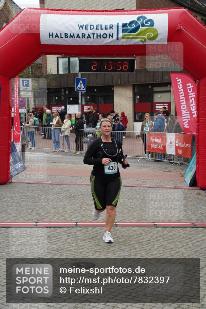 04.05.2025 - 8. Wedeler Halbmarathon Felixshl http://msf.ph/oto/7832397 04.05.2025 12:13:56 Ziel 430 meine-sportfotos.de