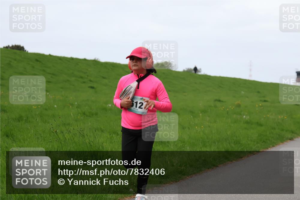 04.05.2025 - 8. Wedeler Halbmarathon Yannick Fuchs http://msf.ph/oto/7832406 04.05.2025 11:21:09 Laufen 12 meine-sportfotos.de