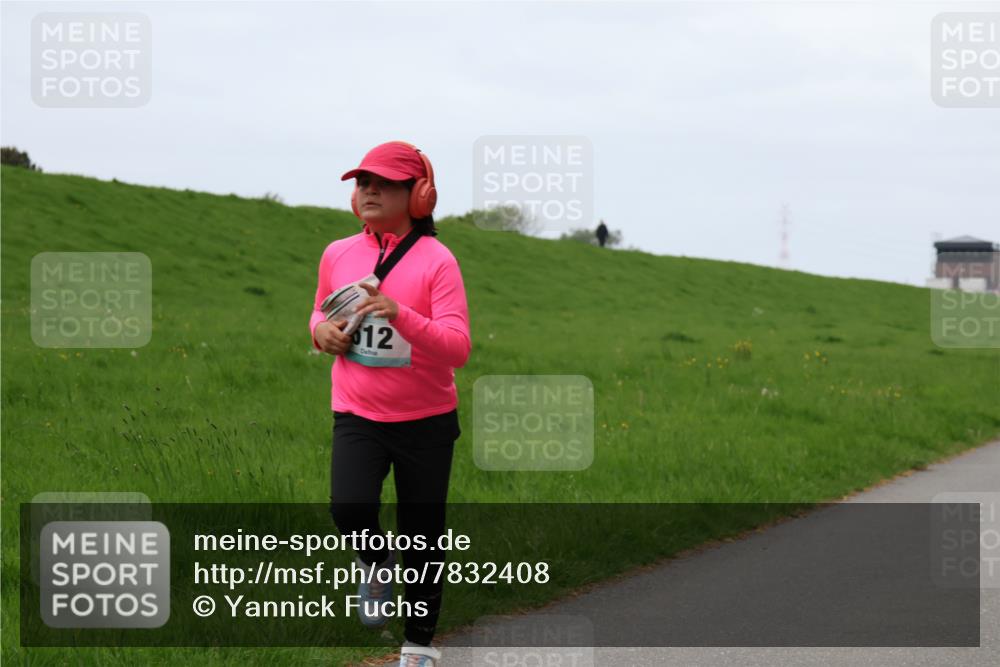 04.05.2025 - 8. Wedeler Halbmarathon Yannick Fuchs http://msf.ph/oto/7832408 04.05.2025 11:21:09 Laufen 12 meine-sportfotos.de