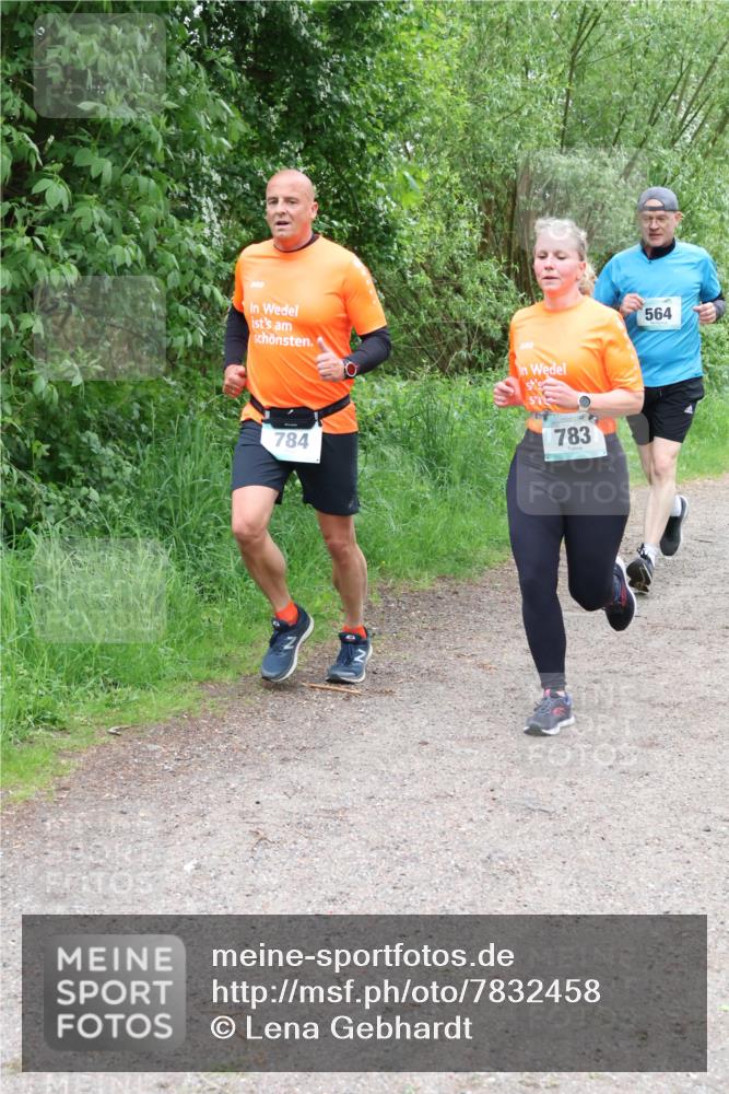 04.05.2025 - 8. Wedeler Halbmarathon Lena Gebhardt http://msf.ph/oto/7832458 04.05.2025 11:20:03 Laufen 784, 783, 564 meine-sportfotos.de