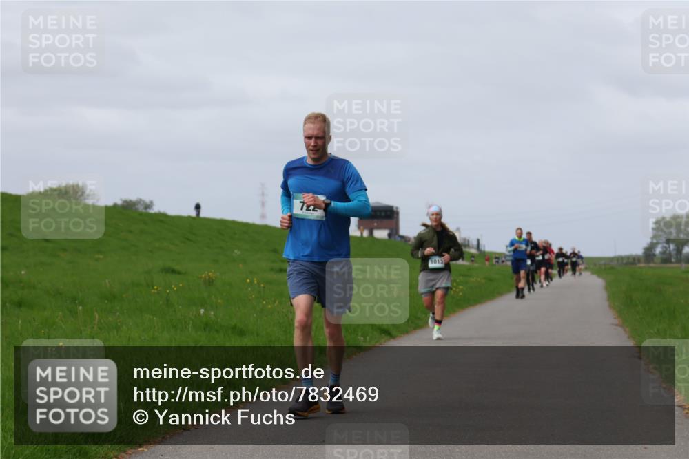 04.05.2025 - 8. Wedeler Halbmarathon Yannick Fuchs http://msf.ph/oto/7832469 04.05.2025 11:41:28 Laufen 1013 meine-sportfotos.de