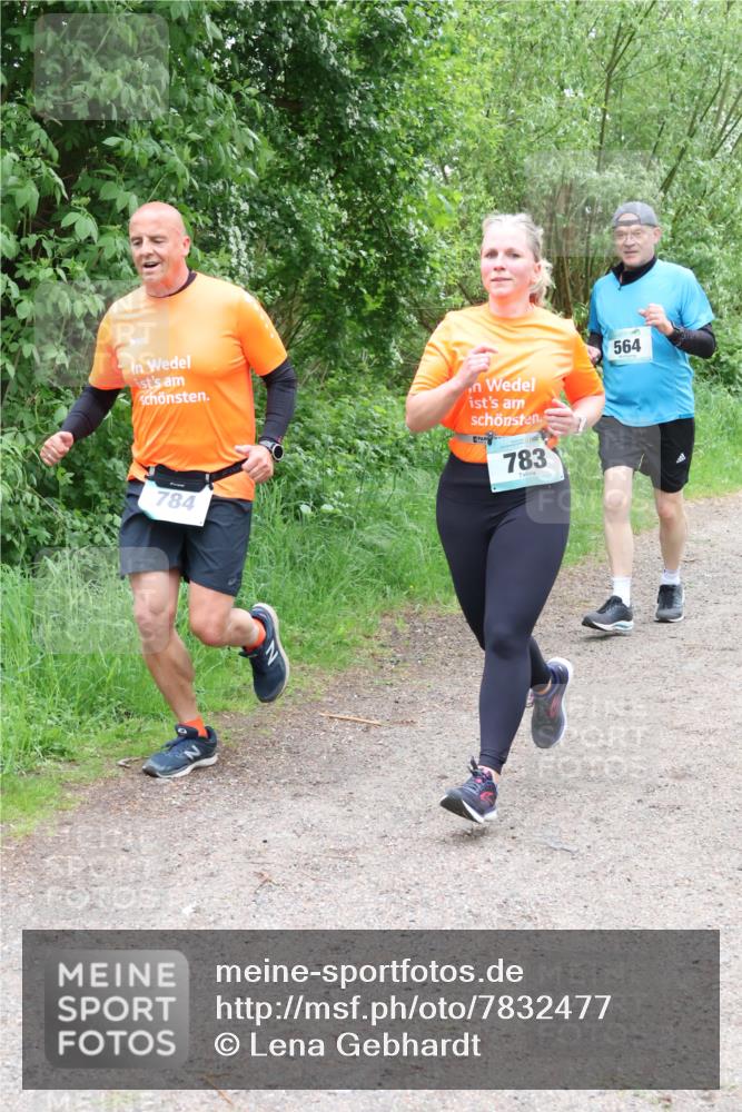 04.05.2025 - 8. Wedeler Halbmarathon Lena Gebhardt http://msf.ph/oto/7832477 04.05.2025 11:20:03 Laufen 784, 783, 564 meine-sportfotos.de