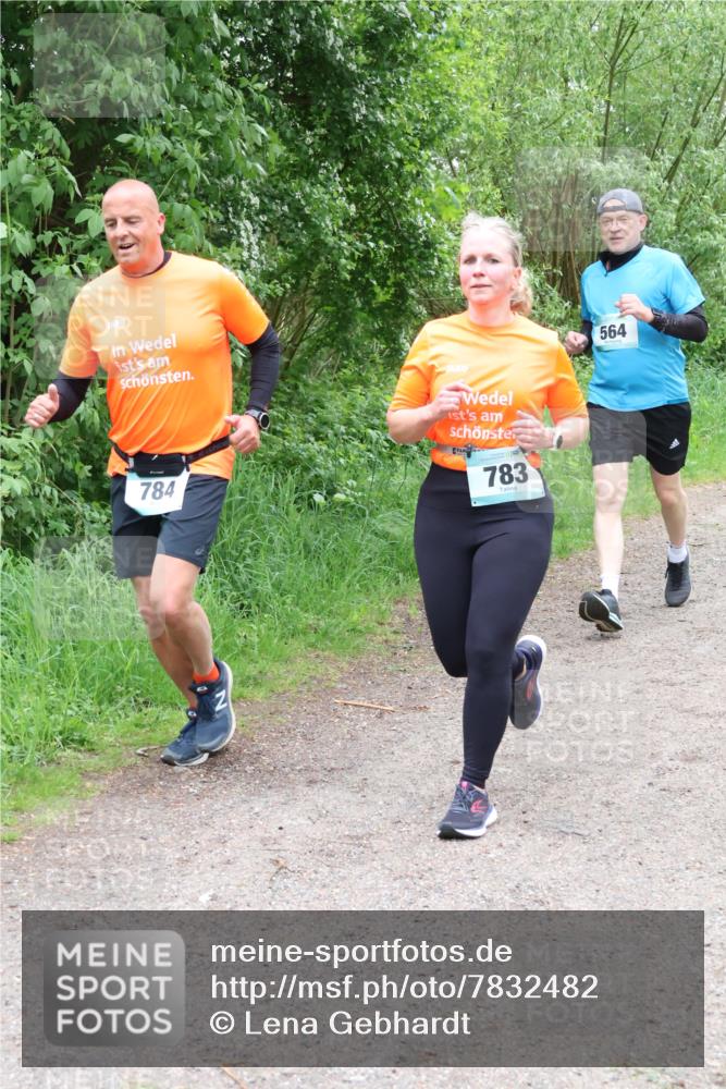 04.05.2025 - 8. Wedeler Halbmarathon Lena Gebhardt http://msf.ph/oto/7832482 04.05.2025 11:20:03 Laufen 784, 783, 564 meine-sportfotos.de