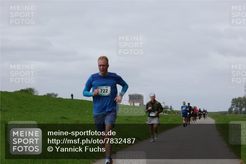 04.05.2025 - 8. Wedeler Halbmarathon Yannick Fuchs http://msf.ph/oto/7832487 04.05.2025 11:41:29 Laufen 722, 1013 meine-sportfotos.de